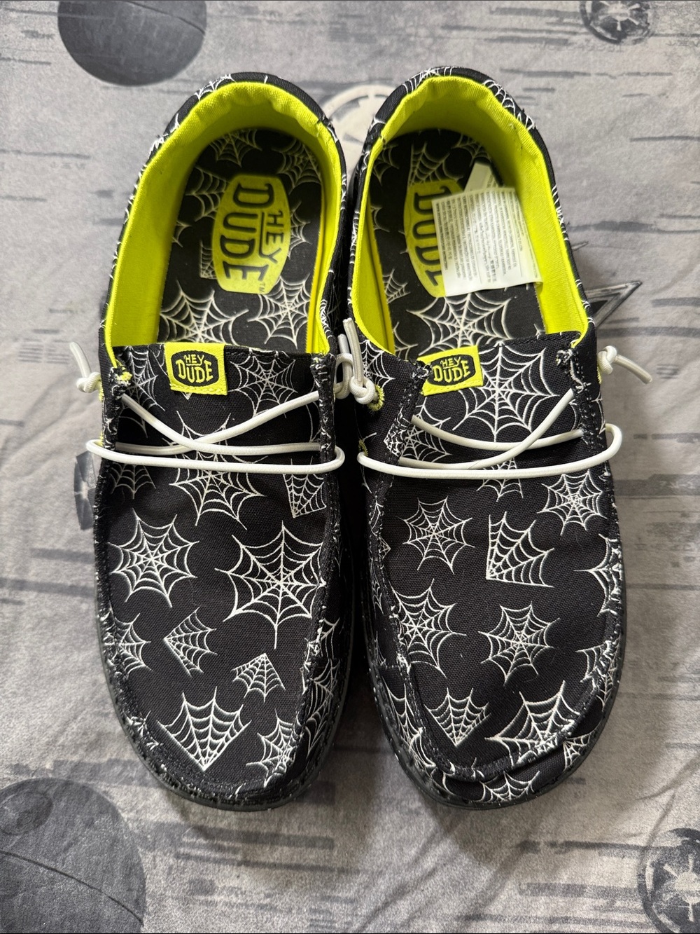 NWOT HEY DUDE HALLOWEEN SPIDERWEB WENDY SZ 8